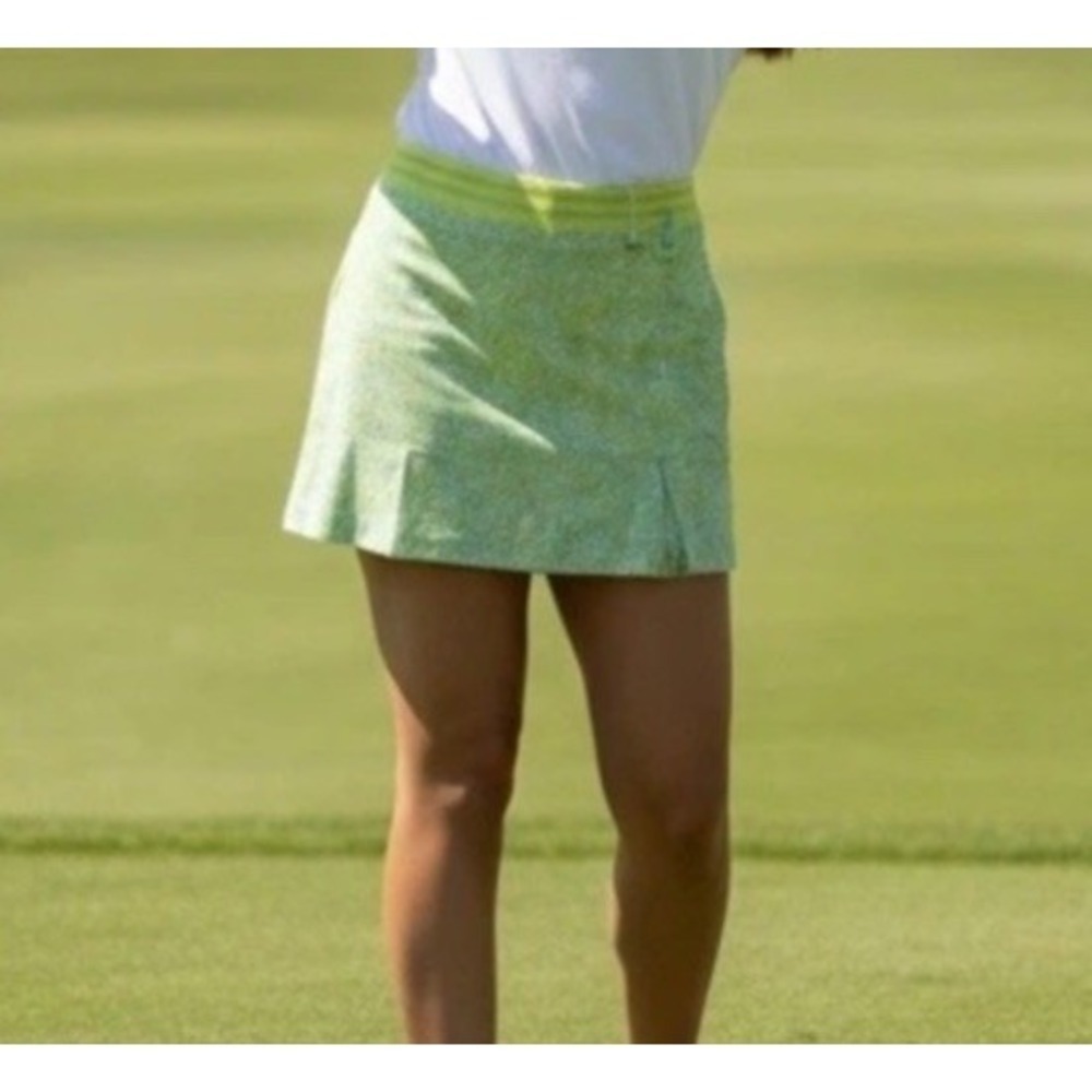 TASC Performance Women's M athletic Green Blue Pleated golf tennis skort NEW